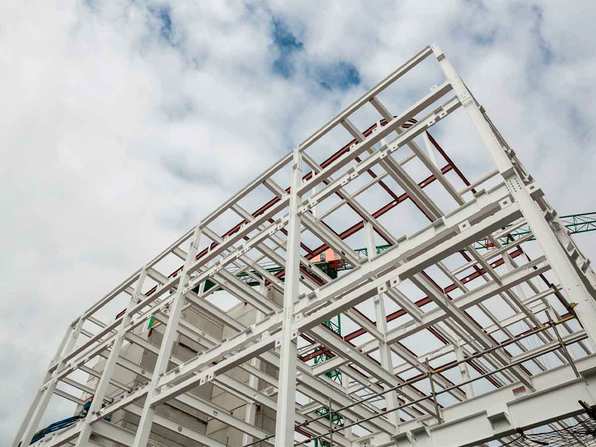 foto1-estructura-metalica-en-montaje