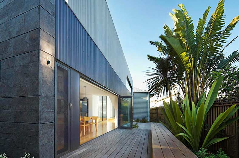 casa con estructura metalica diseño industrial